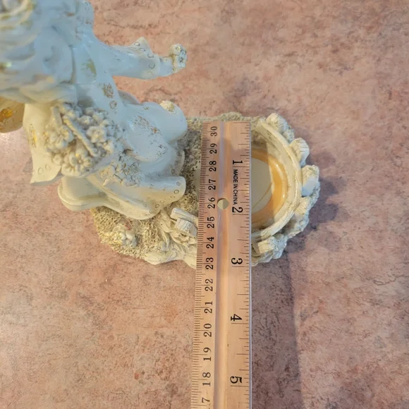 Fairy ~ Angel Girl Figurine ~ Display Space for Votive, etc.~ Vintage? ~ Pretty! - Picture 15 of 16